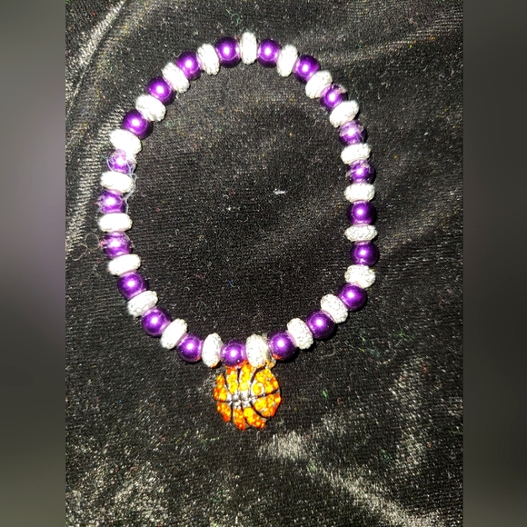 L&L Lavender/Purple Boho Stretch Bracelet with Basketball Charm 🏀  NWOT - Picture 5 of 5